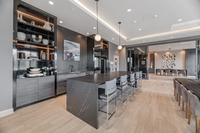#202-95 Dundas Street West, Oakville - photo 47