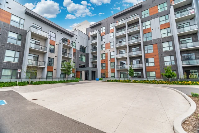 #202-95 Dundas Street West, Oakville - photo 62