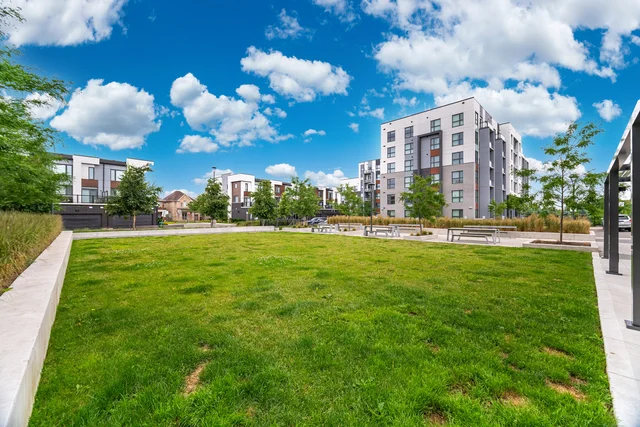 #202-95 Dundas Street West, Oakville - photo 64