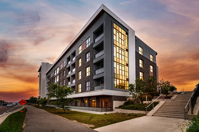 #202-95 Dundas Street West, Oakville - photo 68