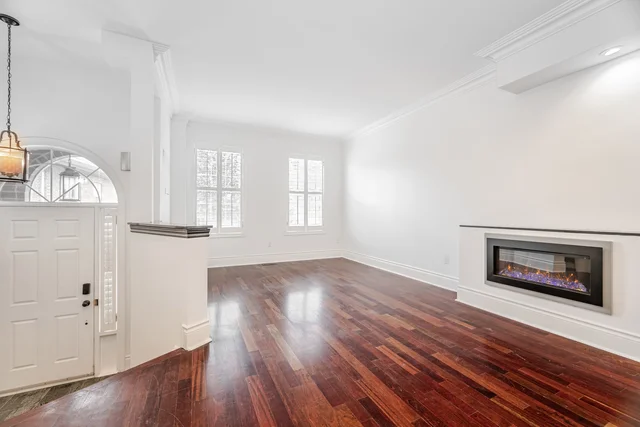 #25-8038 Yonge Street, Vaughan - photo 8