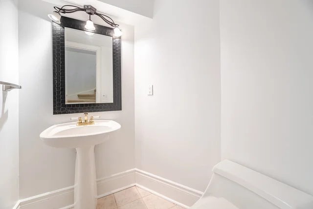 #25-8038 Yonge Street, Vaughan - photo 31