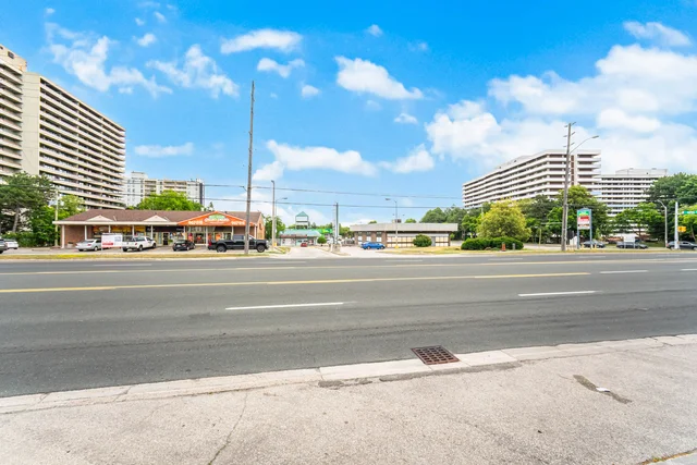 #25-8038 Yonge Street, Vaughan - photo 56