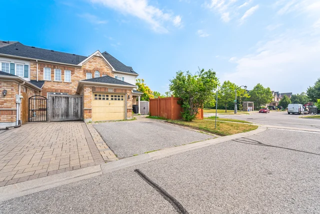 2 Howlett Crescent, Ajax - photo 42