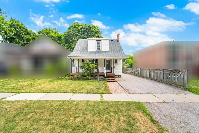 111 Cromwell Avenue, Oshawa - photo 2