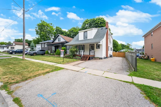 111 Cromwell Avenue, Oshawa - photo 4