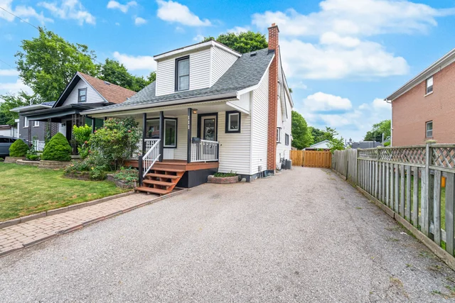 111 Cromwell Avenue, Oshawa - photo 6