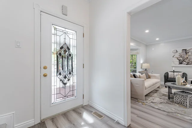 111 Cromwell Avenue, Oshawa - photo 9