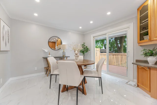 111 Cromwell Avenue, Oshawa - photo 15