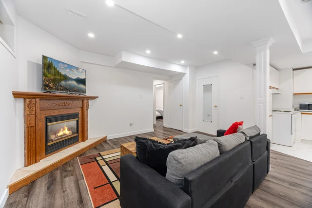 111 Cromwell Avenue, Oshawa - photo 38
