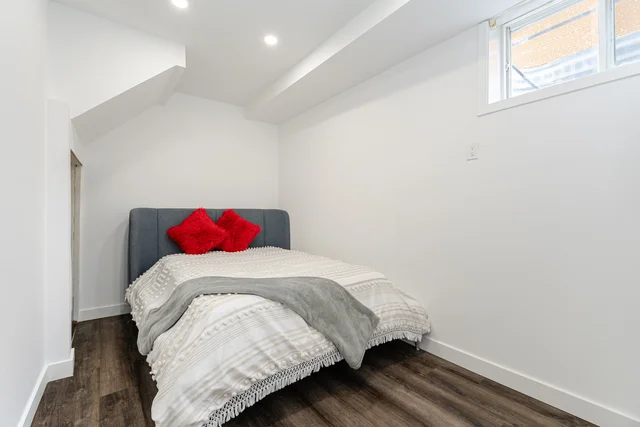 111 Cromwell Avenue, Oshawa - photo 46