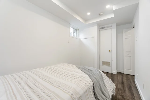 111 Cromwell Avenue, Oshawa - photo 47