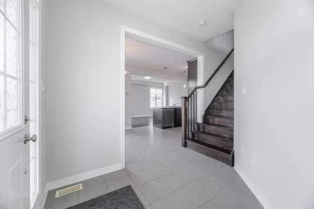 2 Lothbury Drive, Brampton - photo 11