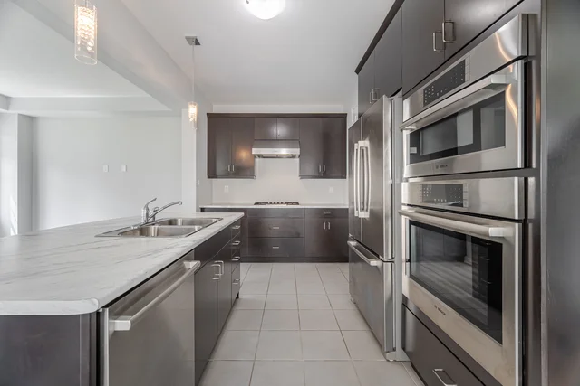 2 Lothbury Drive, Brampton - photo 17