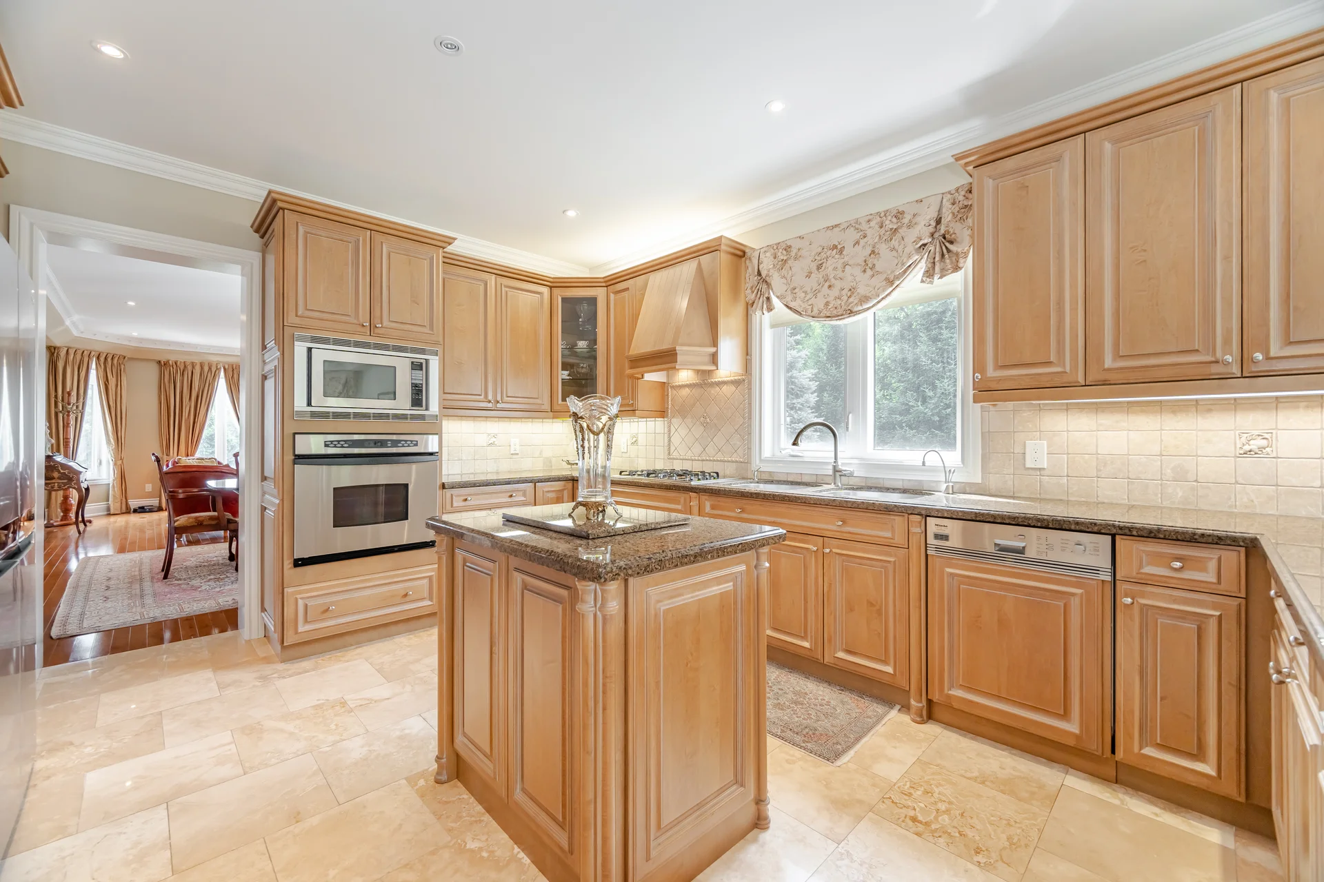 32 Rosa Court, Woodbridge - photo 37