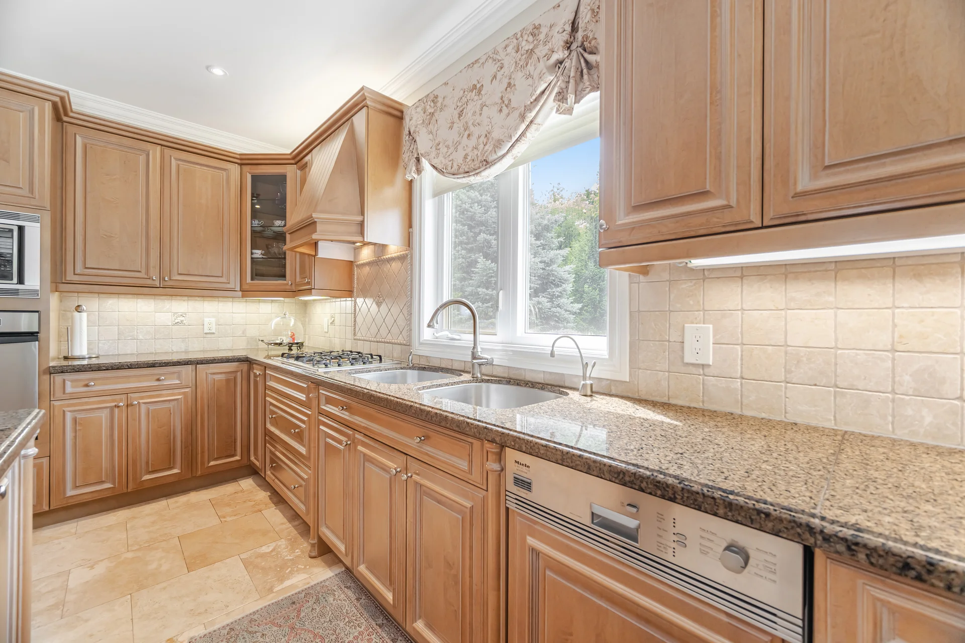 32 Rosa Court, Woodbridge - photo 39