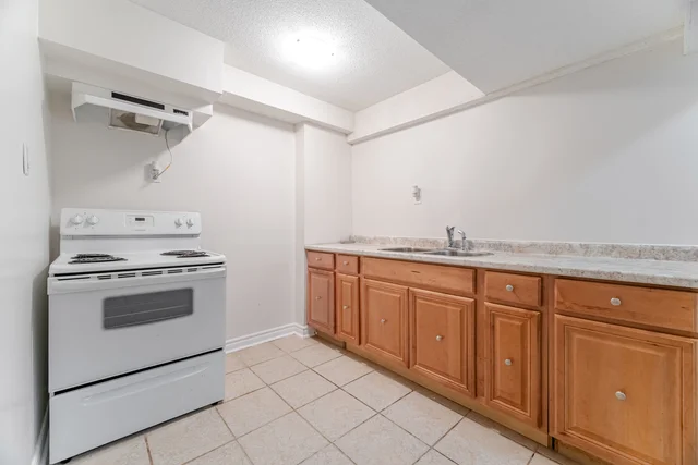 110 Earlsbridge Boulevard, Brampton - photo 59