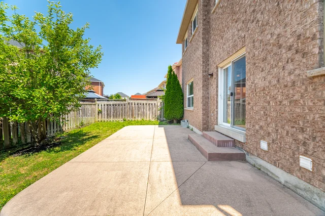 110 Earlsbridge Boulevard, Brampton - photo 69