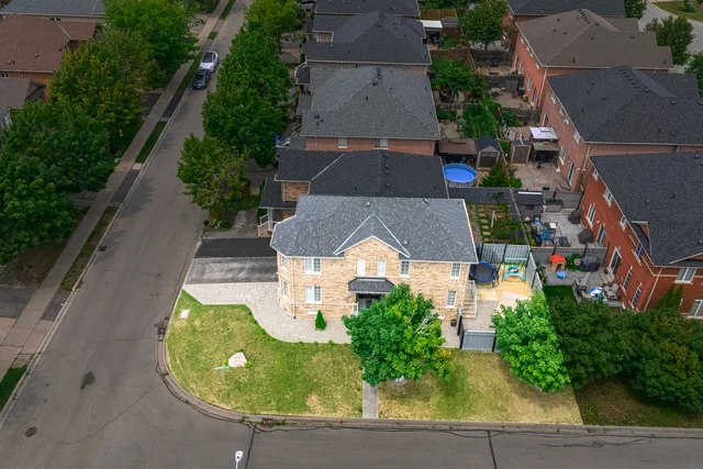 27 Lucerne Drive, Woodbridge - photo 6