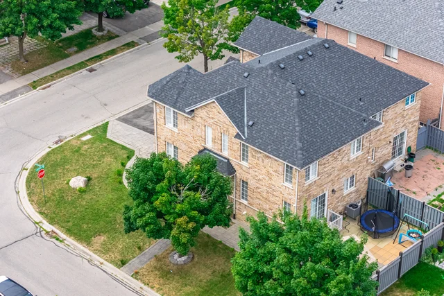 27 Lucerne Drive, Woodbridge - photo 10