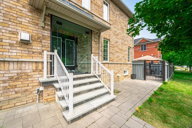 27 Lucerne Drive, Woodbridge - photo 17