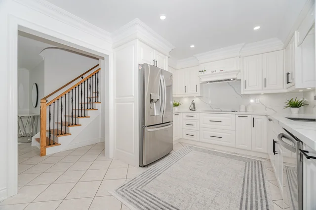 27 Lucerne Drive, Woodbridge - photo 24