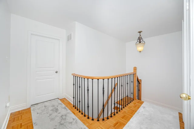 27 Lucerne Drive, Woodbridge - photo 32