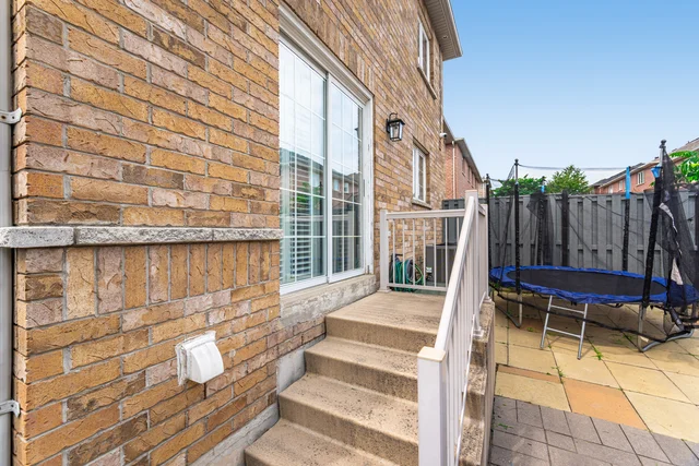 27 Lucerne Drive, Woodbridge - photo 58