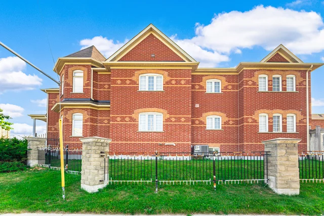 5 Hillside Drive, Brampton - photo 6