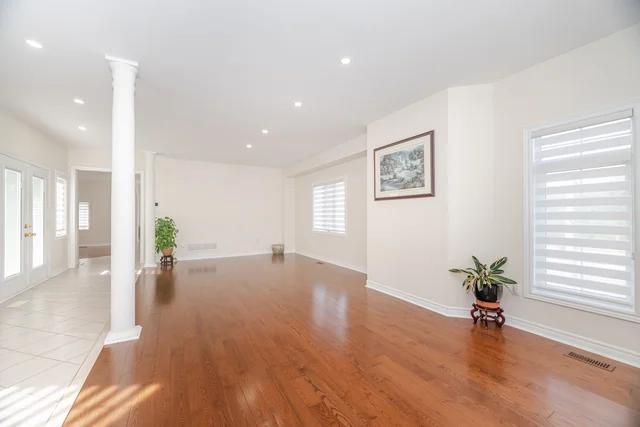 5 Hillside Drive, Brampton - photo 16