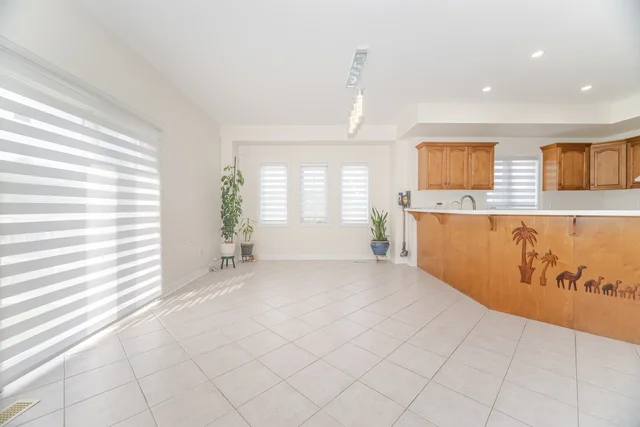 5 Hillside Drive, Brampton - photo 25