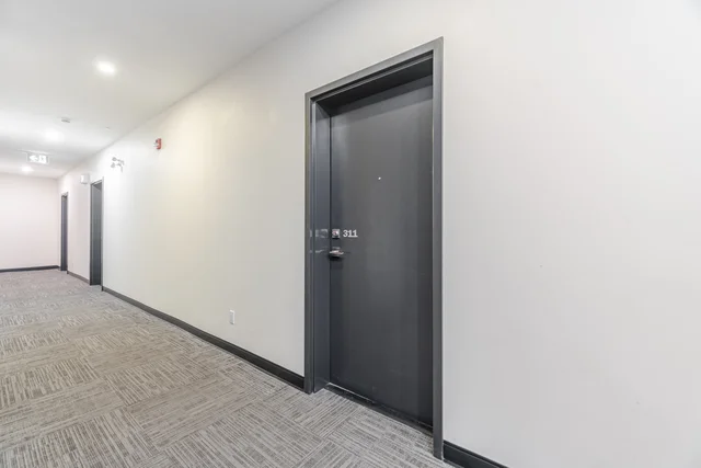 #311-690 King Street West, Kitchener - photo 5