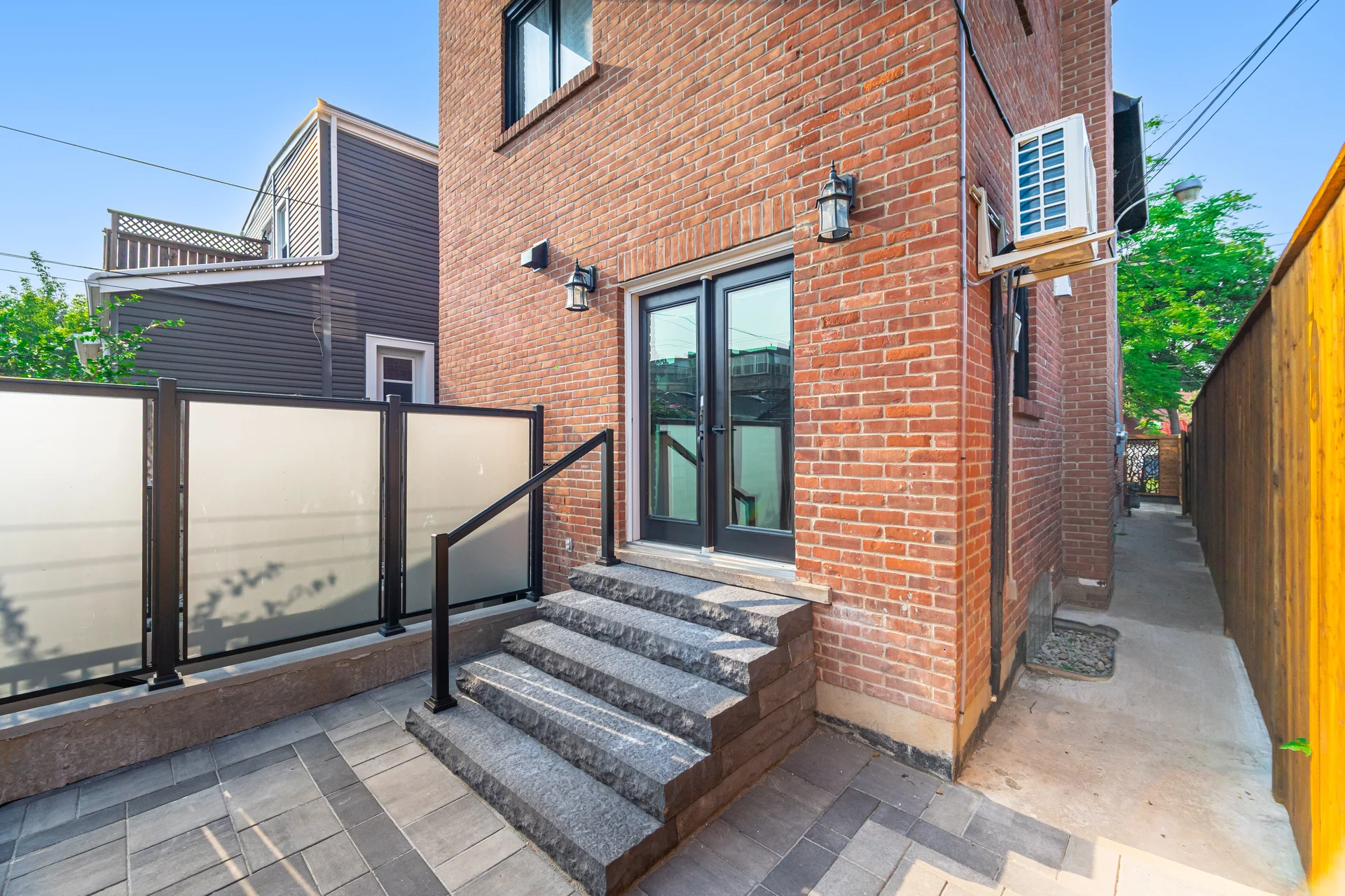 #2-23 Maria Street, Toronto - photo 2