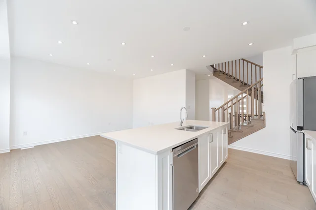 1402 Stillmeadow Lane, Pickering - photo 19