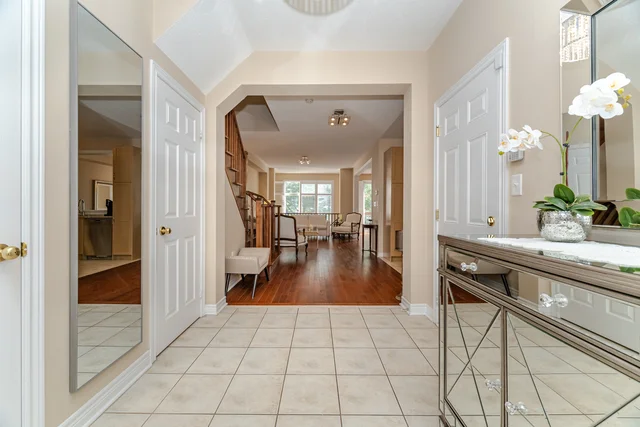 2191 Emily Circle, Oakville - photo 8