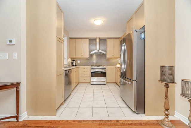 2191 Emily Circle, Oakville - photo 10