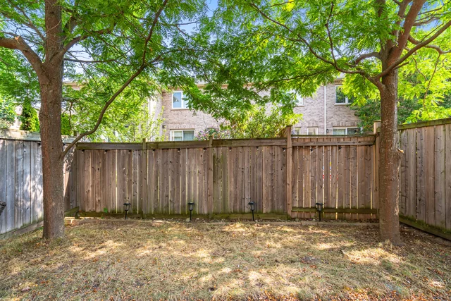 2191 Emily Circle, Oakville - photo 48