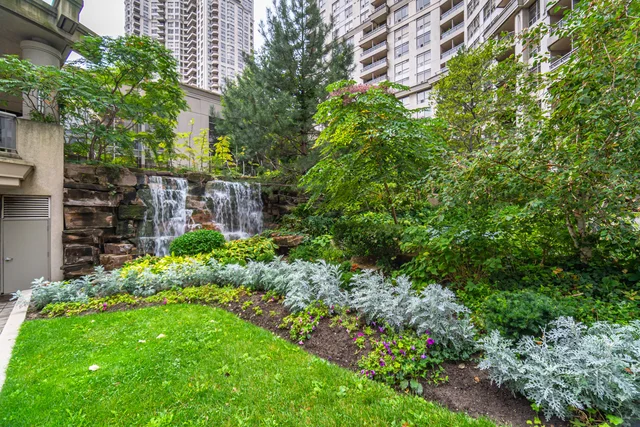 #1609-3880 Duke of York Boulevard, Mississauga - photo 6