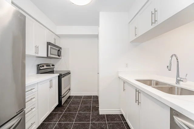 #1609-3880 Duke of York Boulevard, Mississauga - photo 18