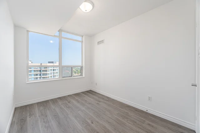 #1609-3880 Duke of York Boulevard, Mississauga - photo 34
