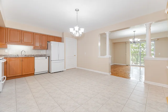#216-2502 Rutherford Road, Vaughan - photo 12