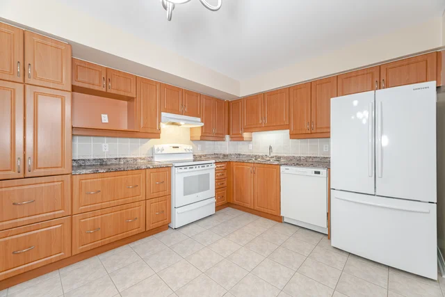 #216-2502 Rutherford Road, Vaughan - photo 16