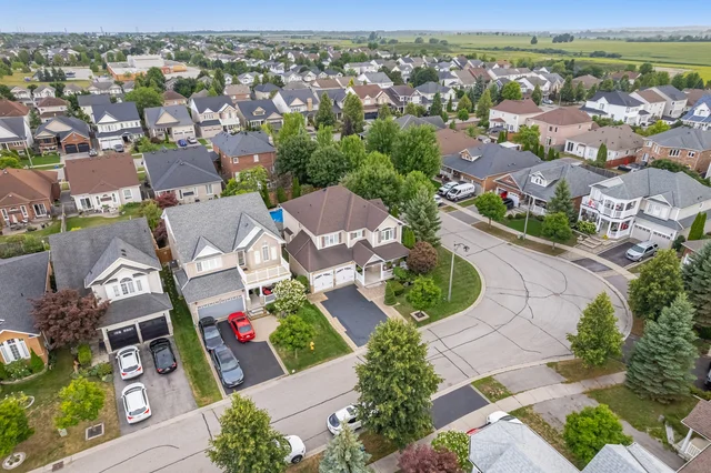 15 Bianca Drive, Whitby - photo 6