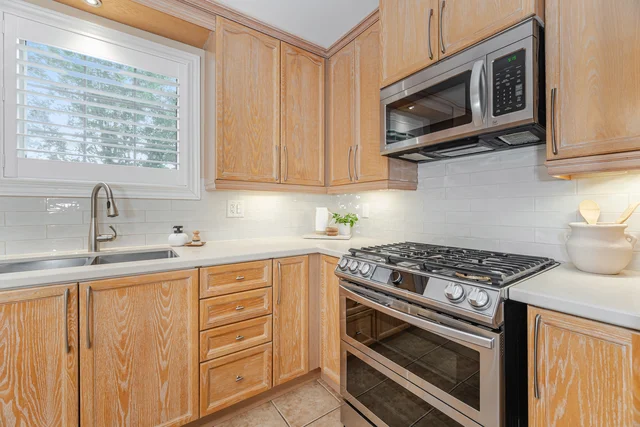 15 Bianca Drive, Whitby - photo 32