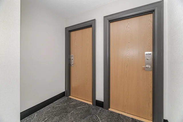 #608-150 Charlton Avenue East, Hamilton - photo 4