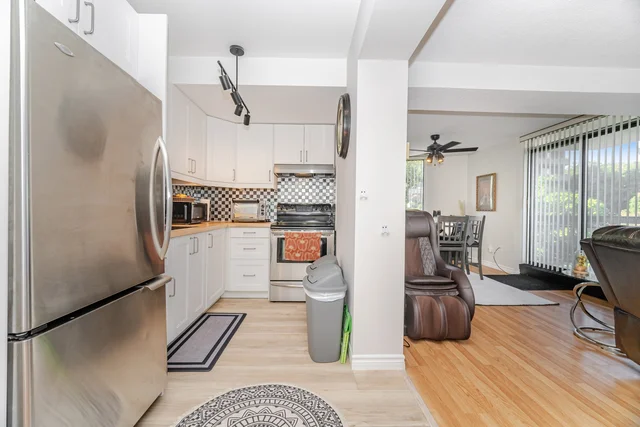 #608-150 Charlton Avenue East, Hamilton - photo 8