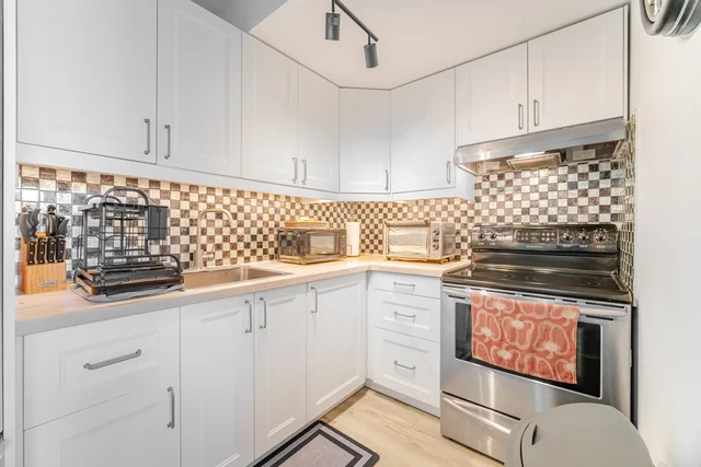 #608-150 Charlton Avenue East, Hamilton - photo 9
