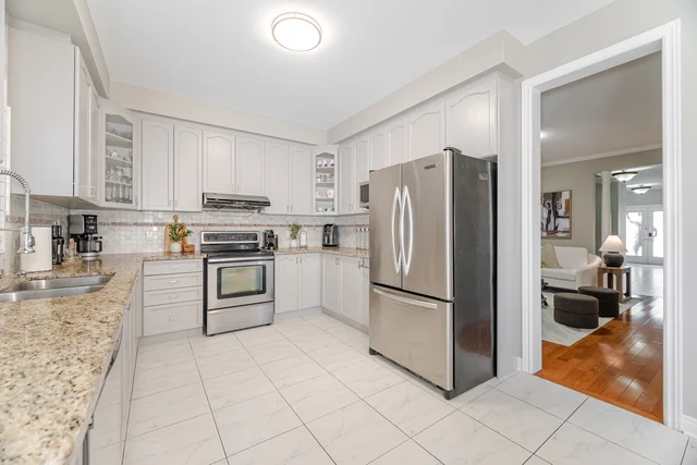 7174 Saint Barbara Boulevard, Mississauga - photo 27