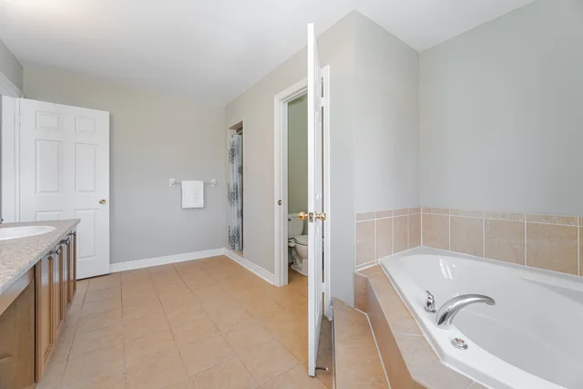 7174 Saint Barbara Boulevard, Mississauga - photo 51