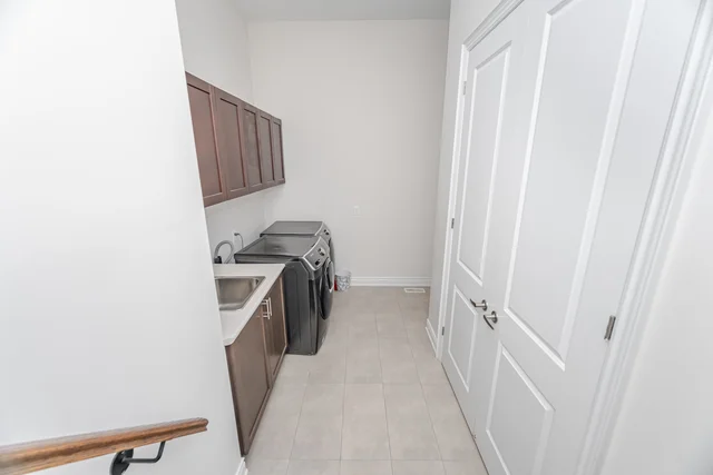 53 Threshing Mill Boulevard, Oakville - photo 31